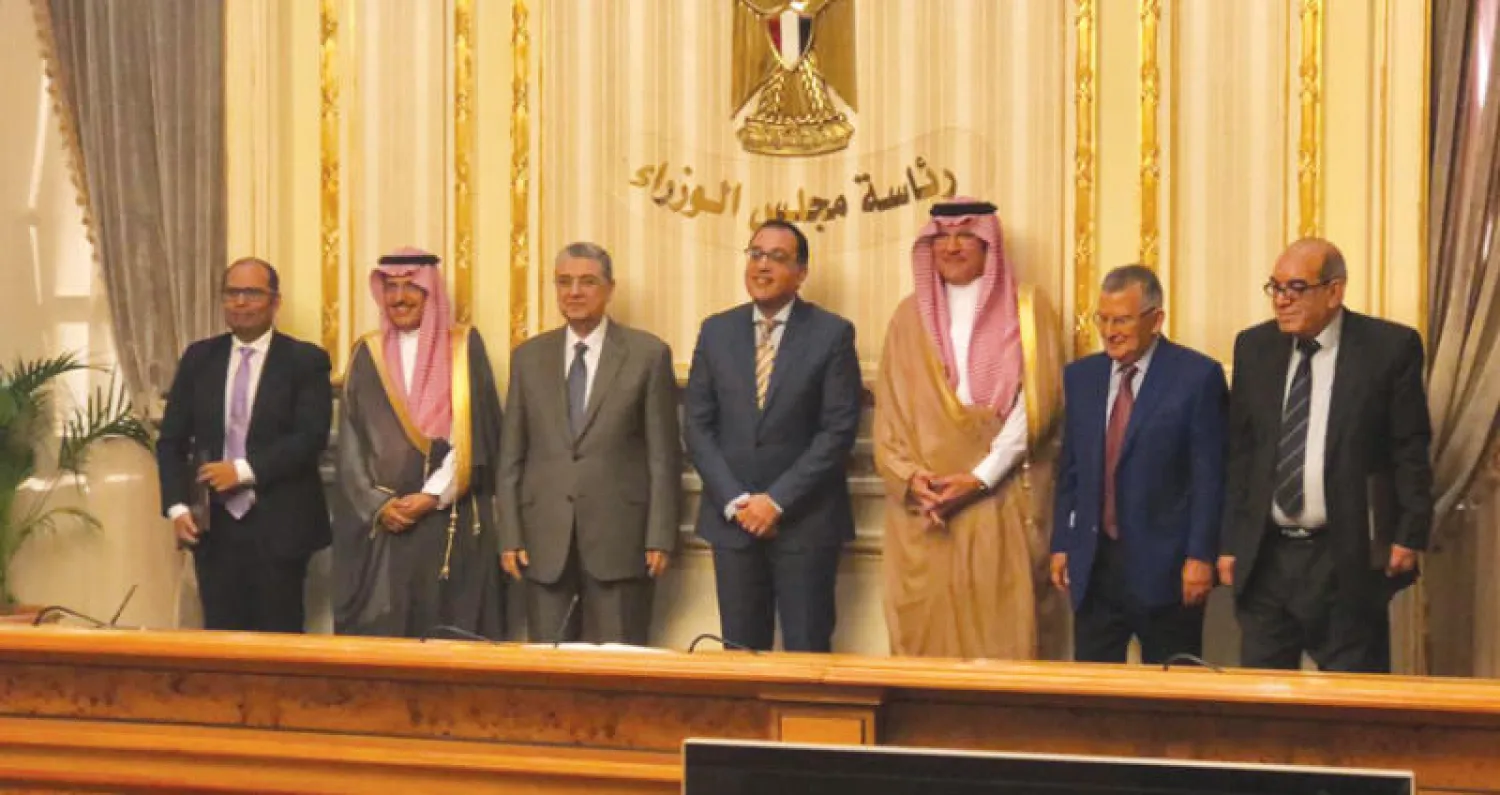 جانب من توقيع الاتفاقية أمس («الشرق الأوسط»)