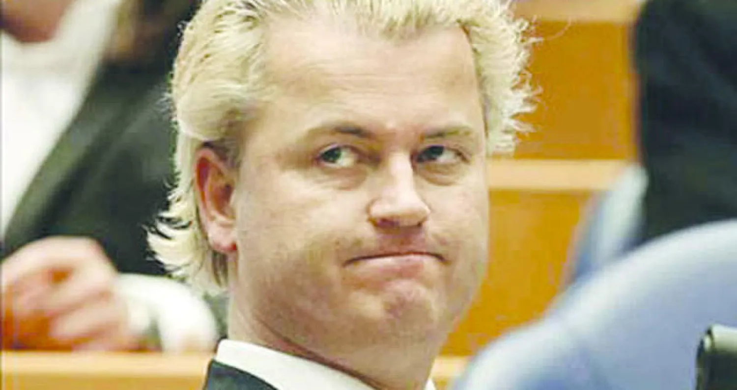 مساجد هولندا تطالب بإغلاق حساب سياسي متشدد على «تويتر»