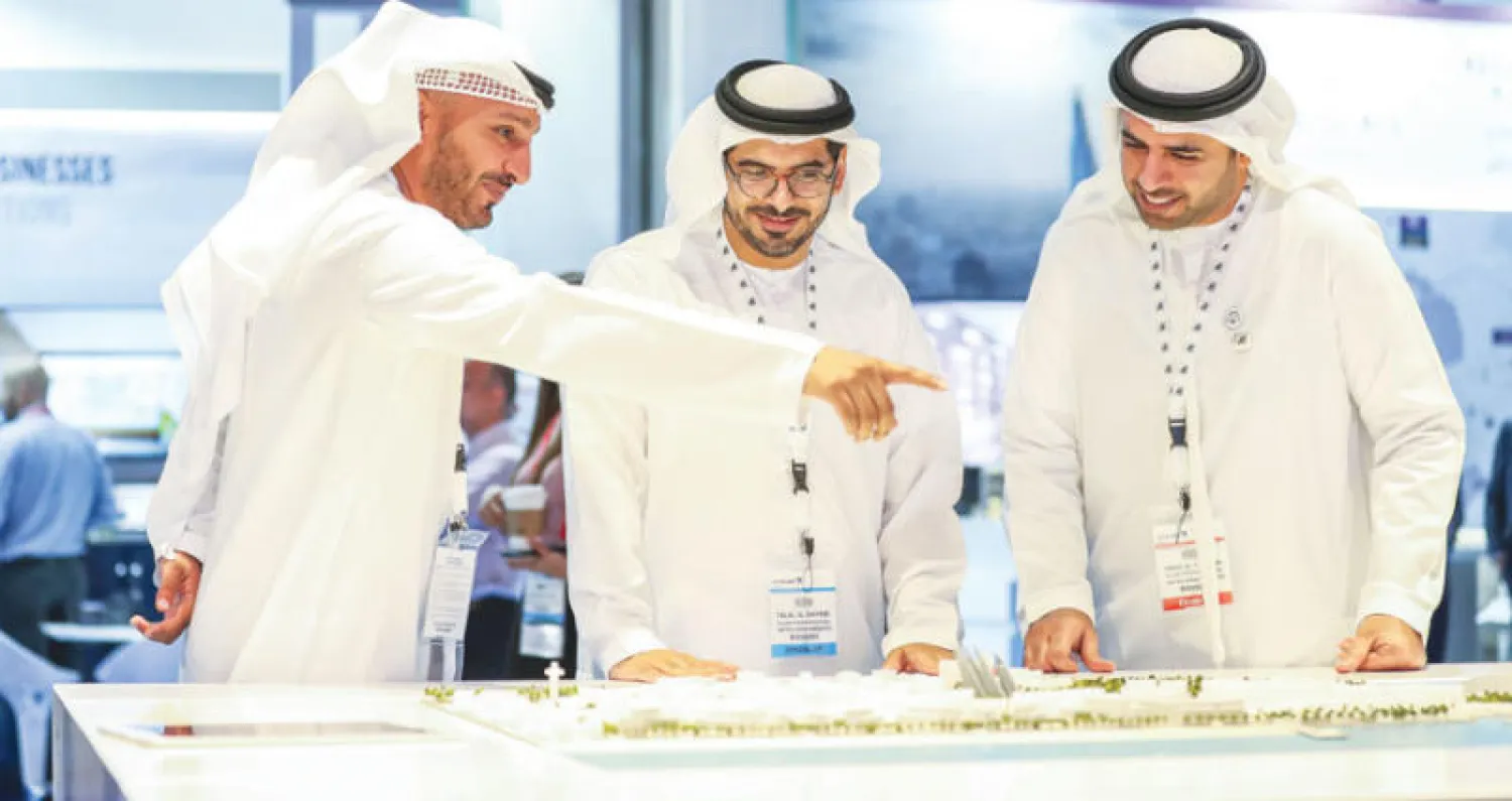 الذيابي خلال مشاركته في معرض «سيتي سكيب» الأخير في دبي («الشرق الأوسط»)