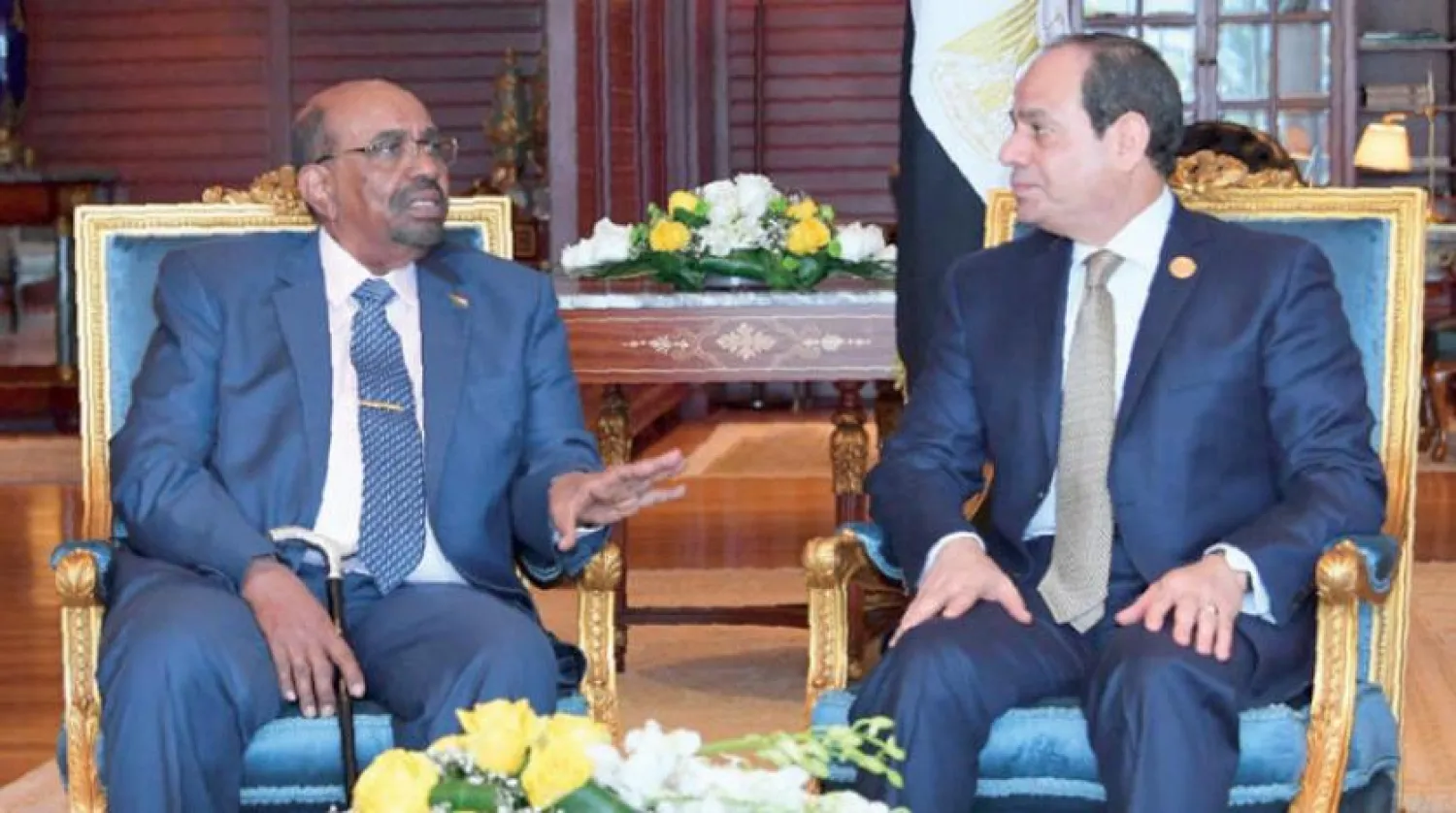 Egyptian President Abdul Fattah El-Sisi and Sudanese President Omar al-Bashir (AFP)
