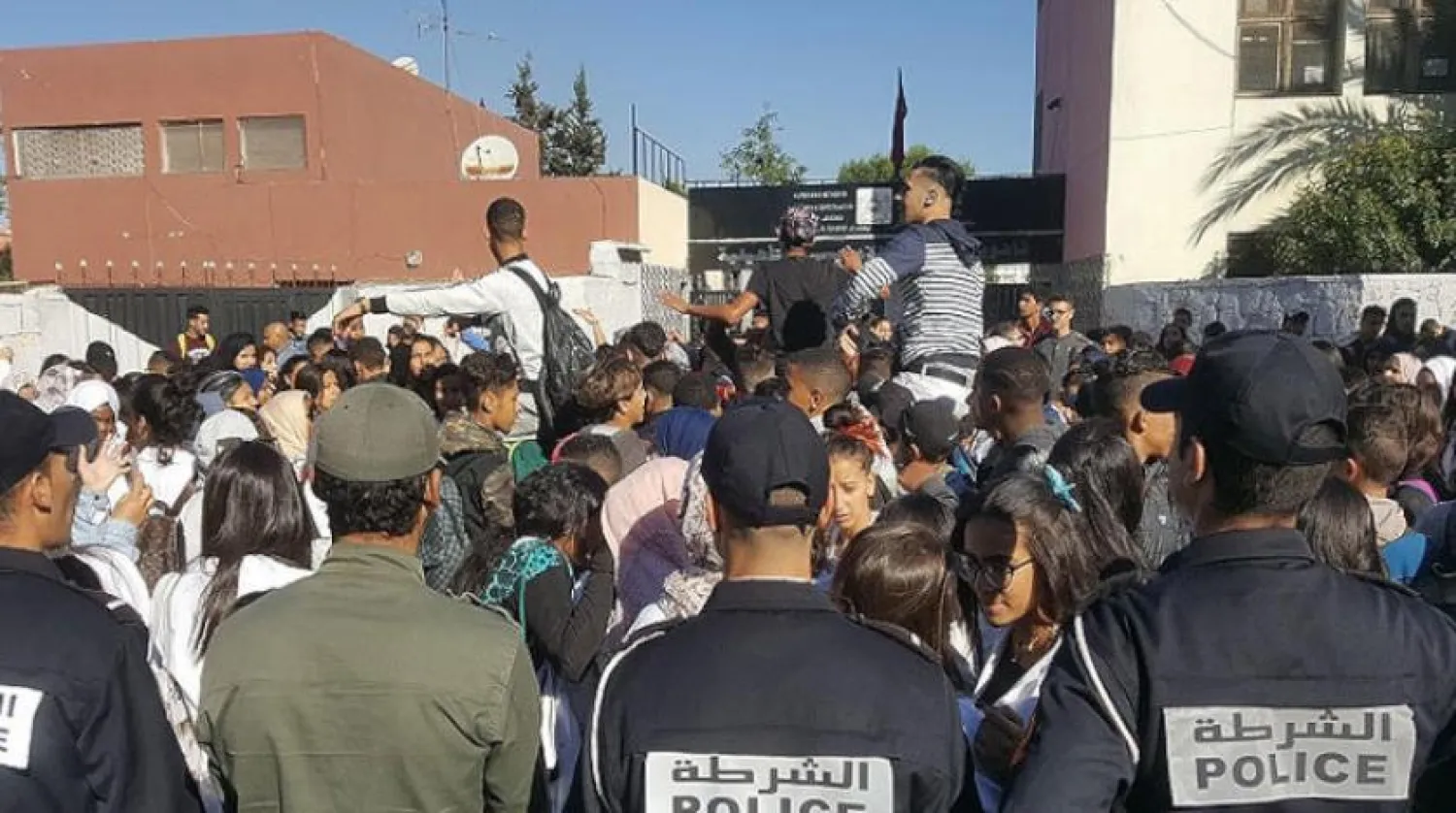 Faslı öğrenciler hükümetin yaz saati kararına tepkili