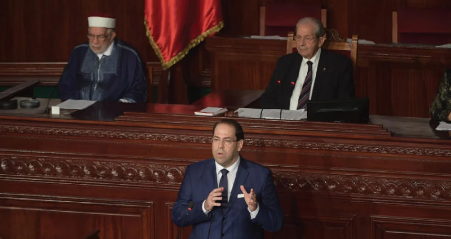 رئيس الحكومة يوسف الشاهد خلال إلقاء كلمته أمام البرلمان أمس (أ.ف.ب)