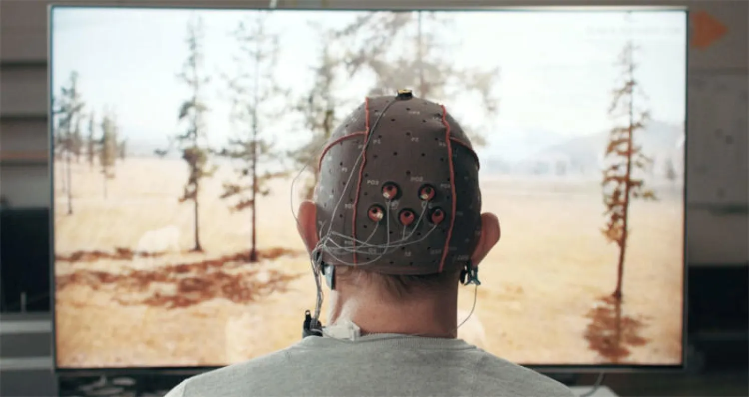 جديد «سامسونغ»... تلفزيون تتحكم به باستخدام «الدماغ»