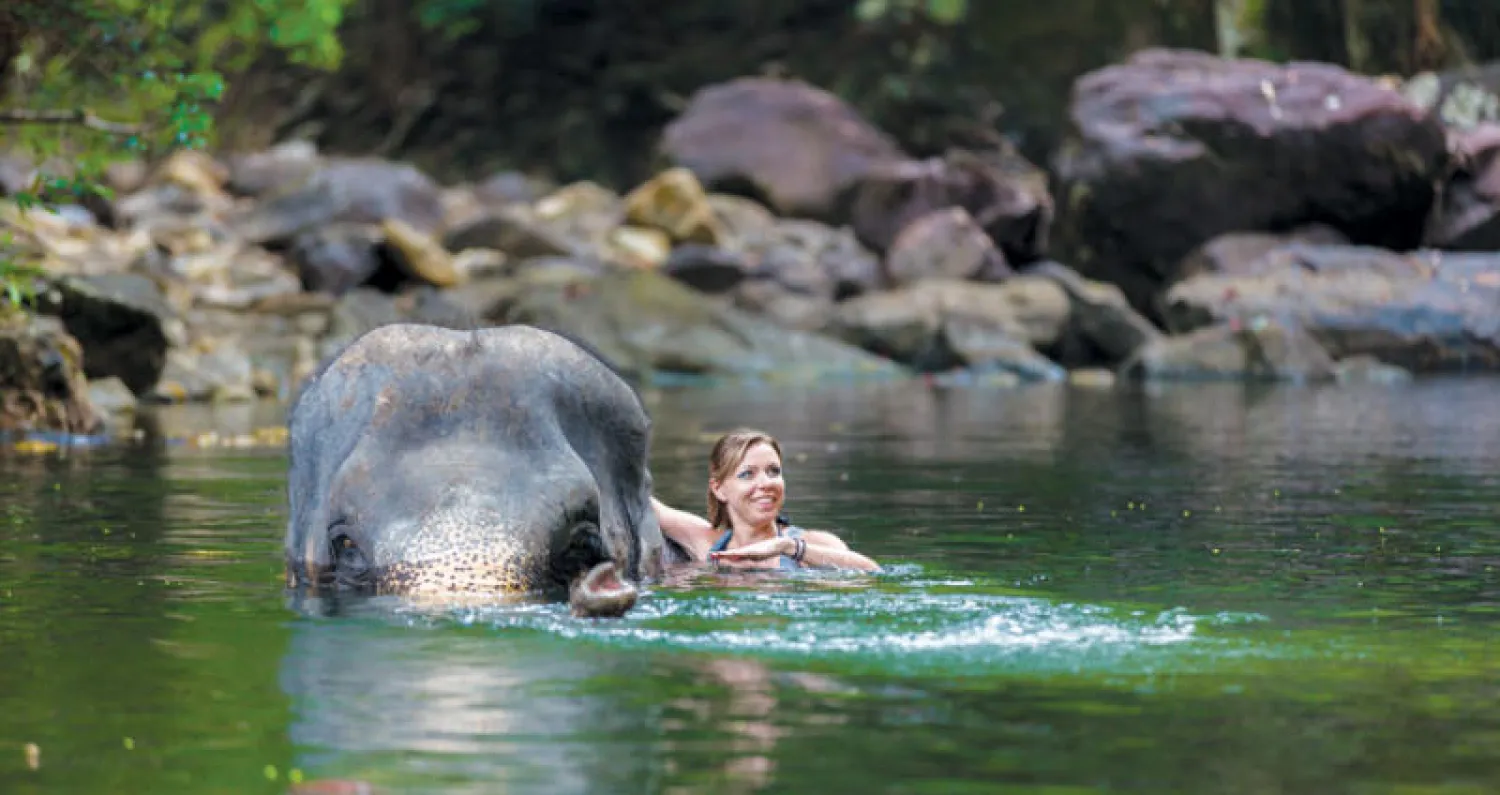 السفر للقيام بأعمال تطوعية... سياحة من أجل الخير أم للاستعراض؟