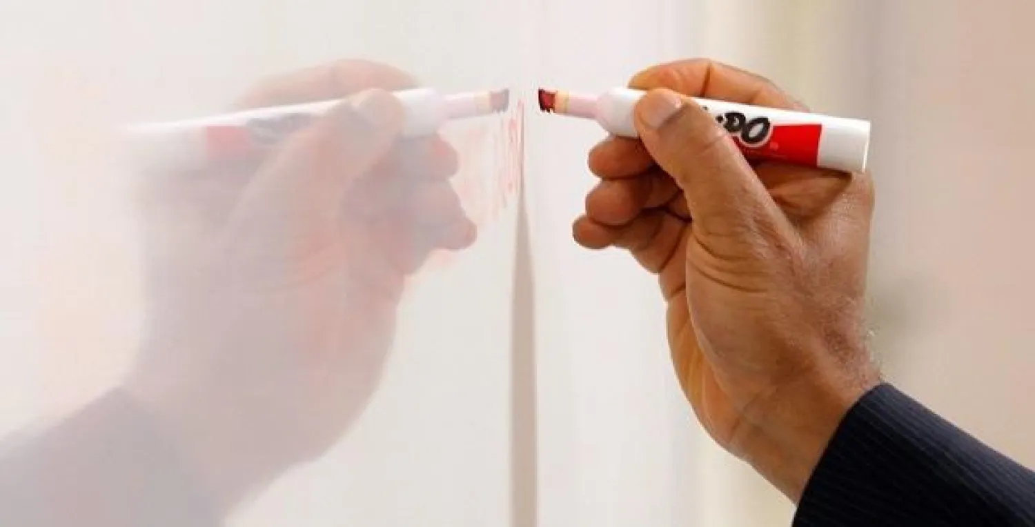 أرسلت الجامعة مذكرة إلى فريق التدريس تشير فيها إلى أن الأحرف الكبيرة قد تخيف الطلبة (رويترز)