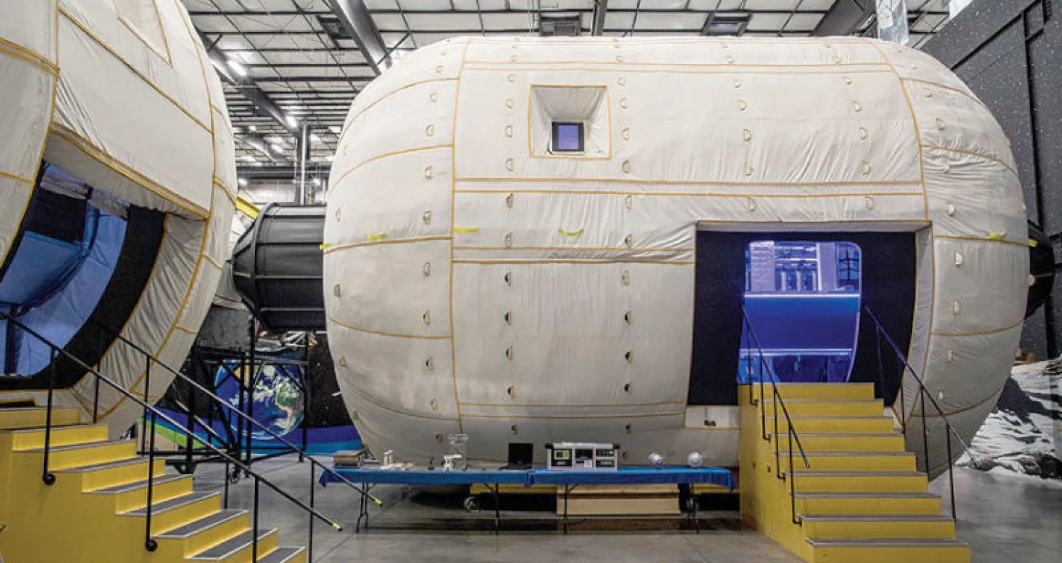 نموذج لوحدة «بي 330» لمحطة فضائية من شركة بيغليو