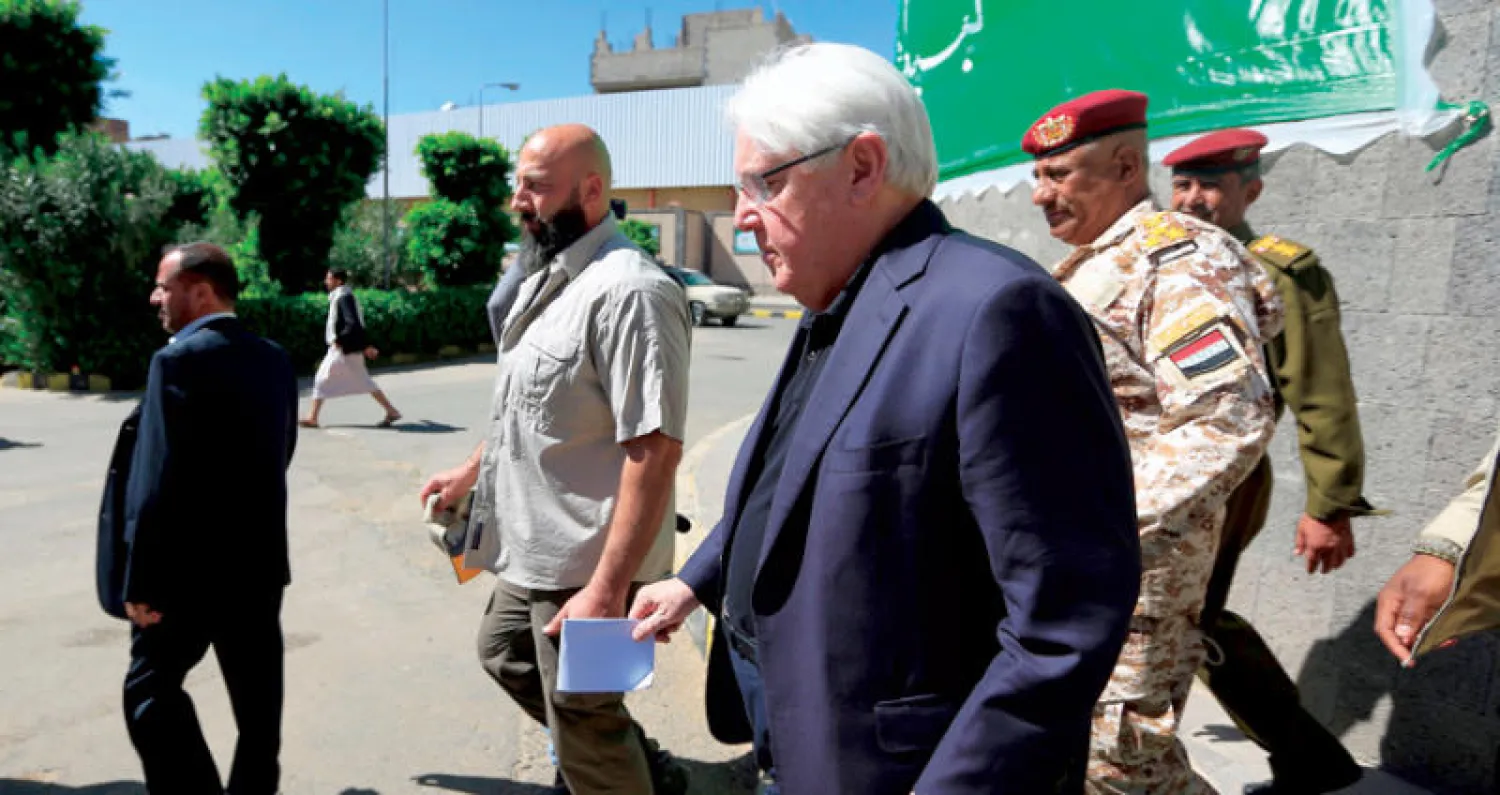 غريفيث قبيل مغادرته صنعاء يوم السبت الماضي (أ.ف.ب)