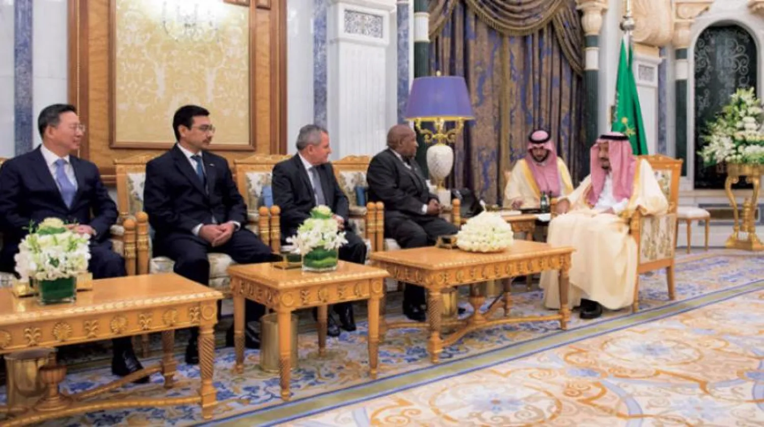 Kral Selman büyükelçilerin güven mektubunu teslim aldı (SPA) 