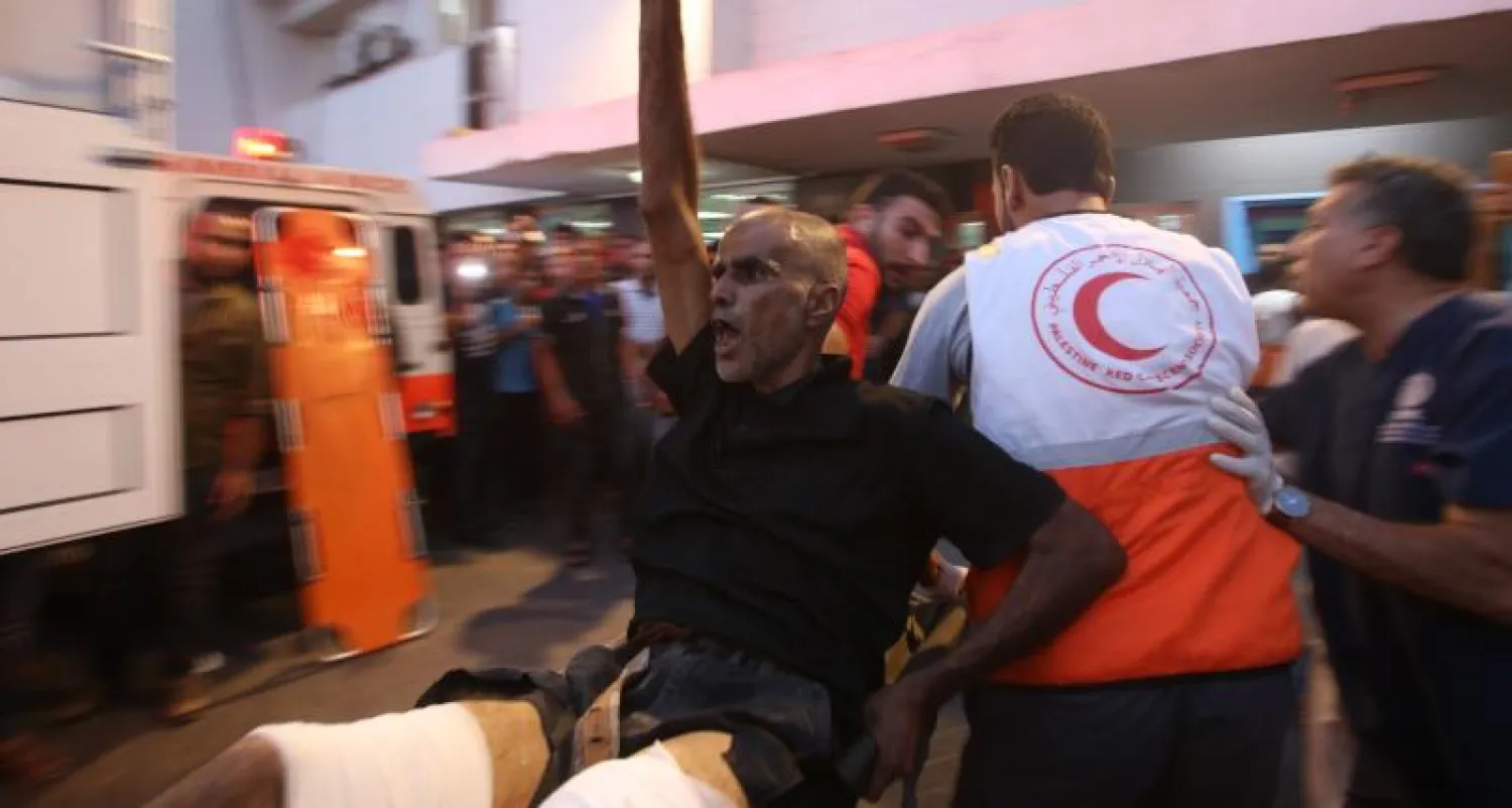 مجموعة من رجال الإسعاف الفلسطينيين  (أرشيفية - أ.ف.ب)