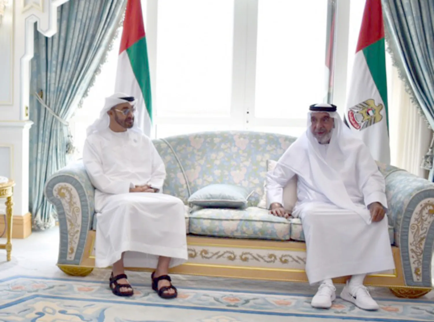 UAE President Sheikh Khalifa receives Mohammed bin Zayed at al-Bateen Palace. (WAM)