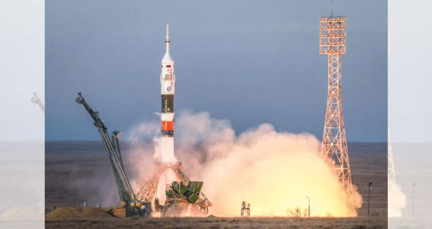 «سويوز» يُقلع من قاعدة بايكونور الفضائية في أوّل بعثة مأهولة (أ.ف.ب)