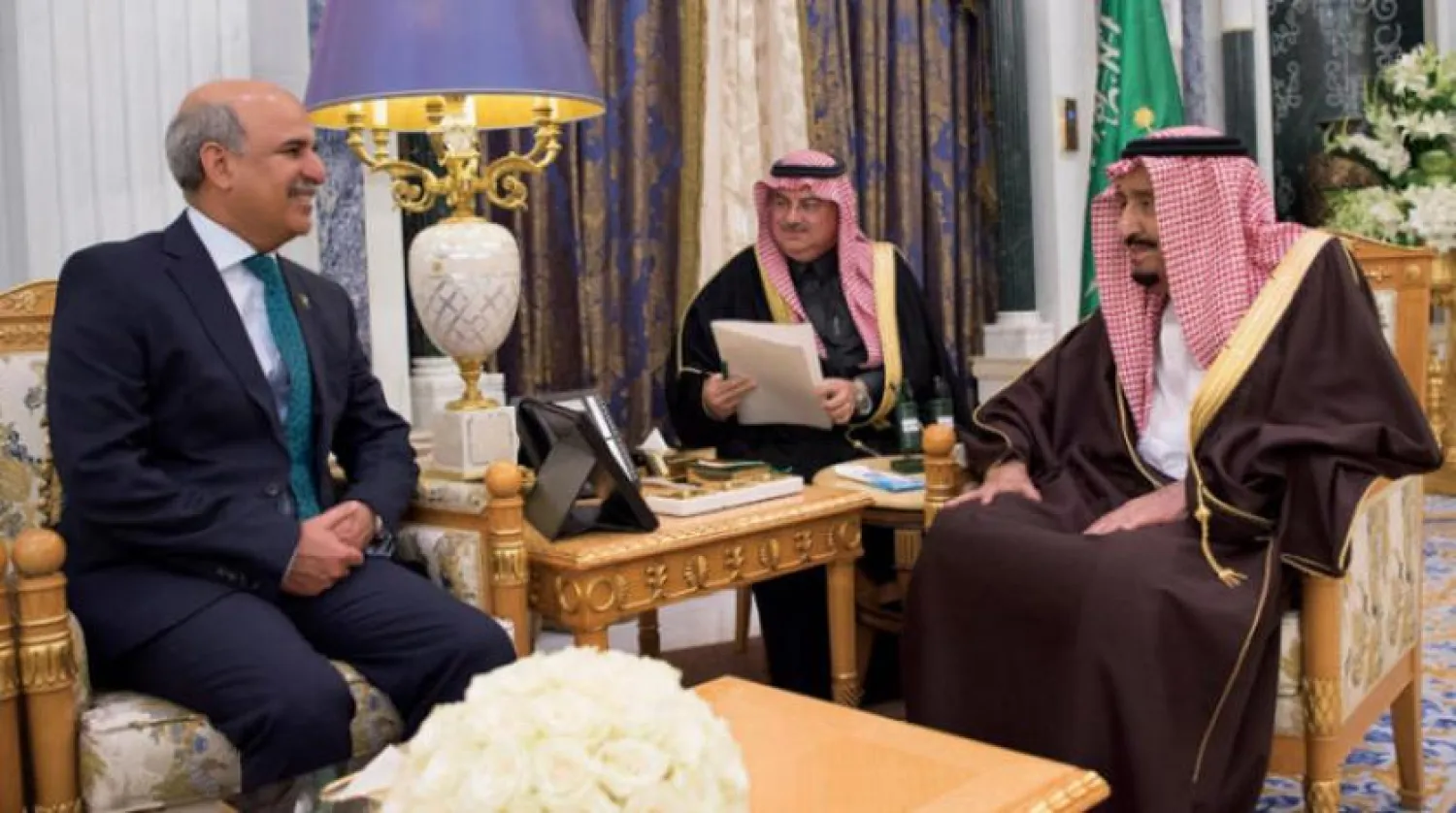 
Kral Selman Pakistan’ın Suudi Arabistan Büyükelçisi Han Hişam bin Sıddık’ı kabul etti (SPA)