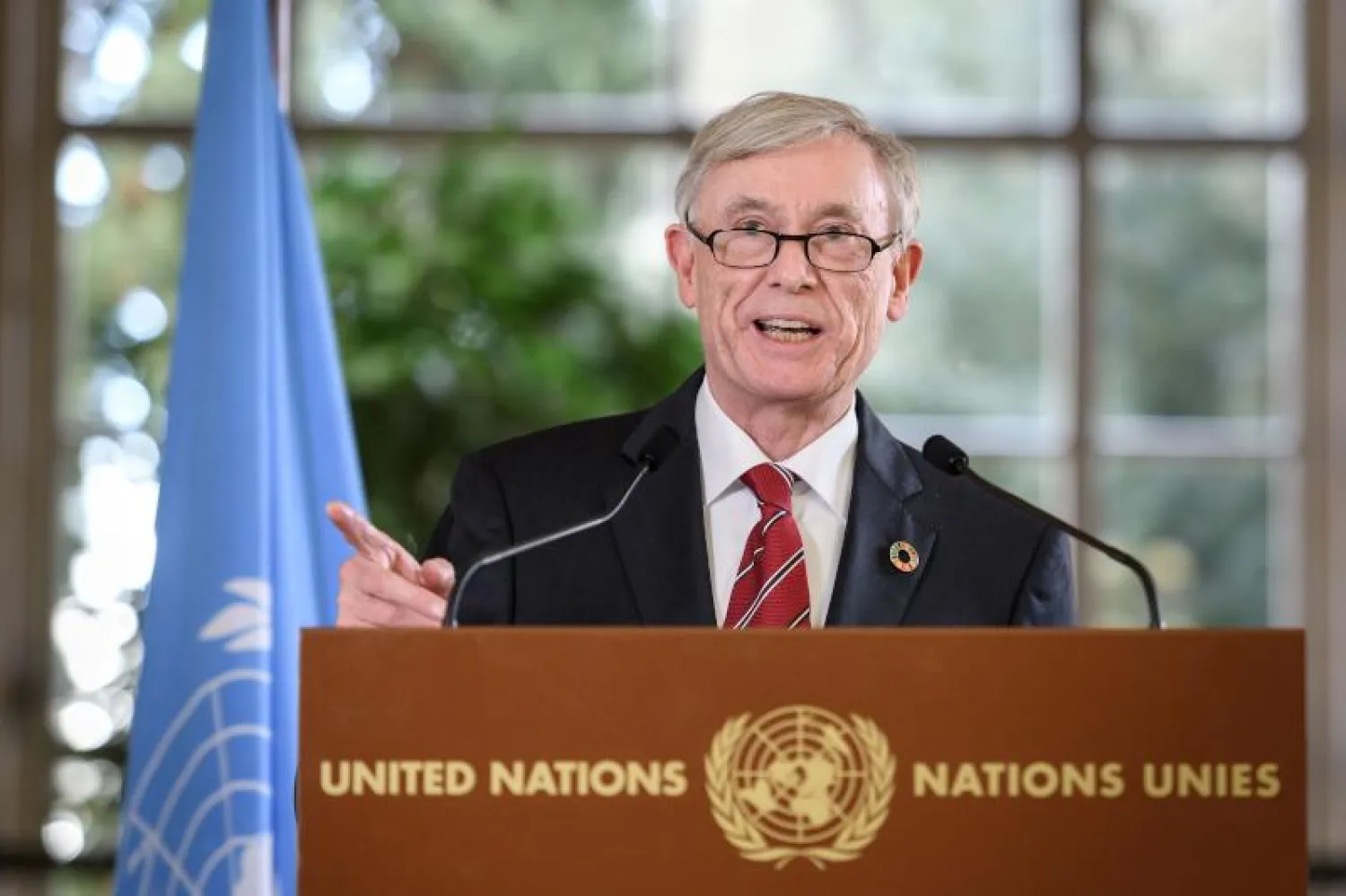 المبعوث الأممي للصحراء هورست كوهلر يتحدث خلال مؤتمر صحافي في ختام محادثات جنيف (أ.ف.ب)