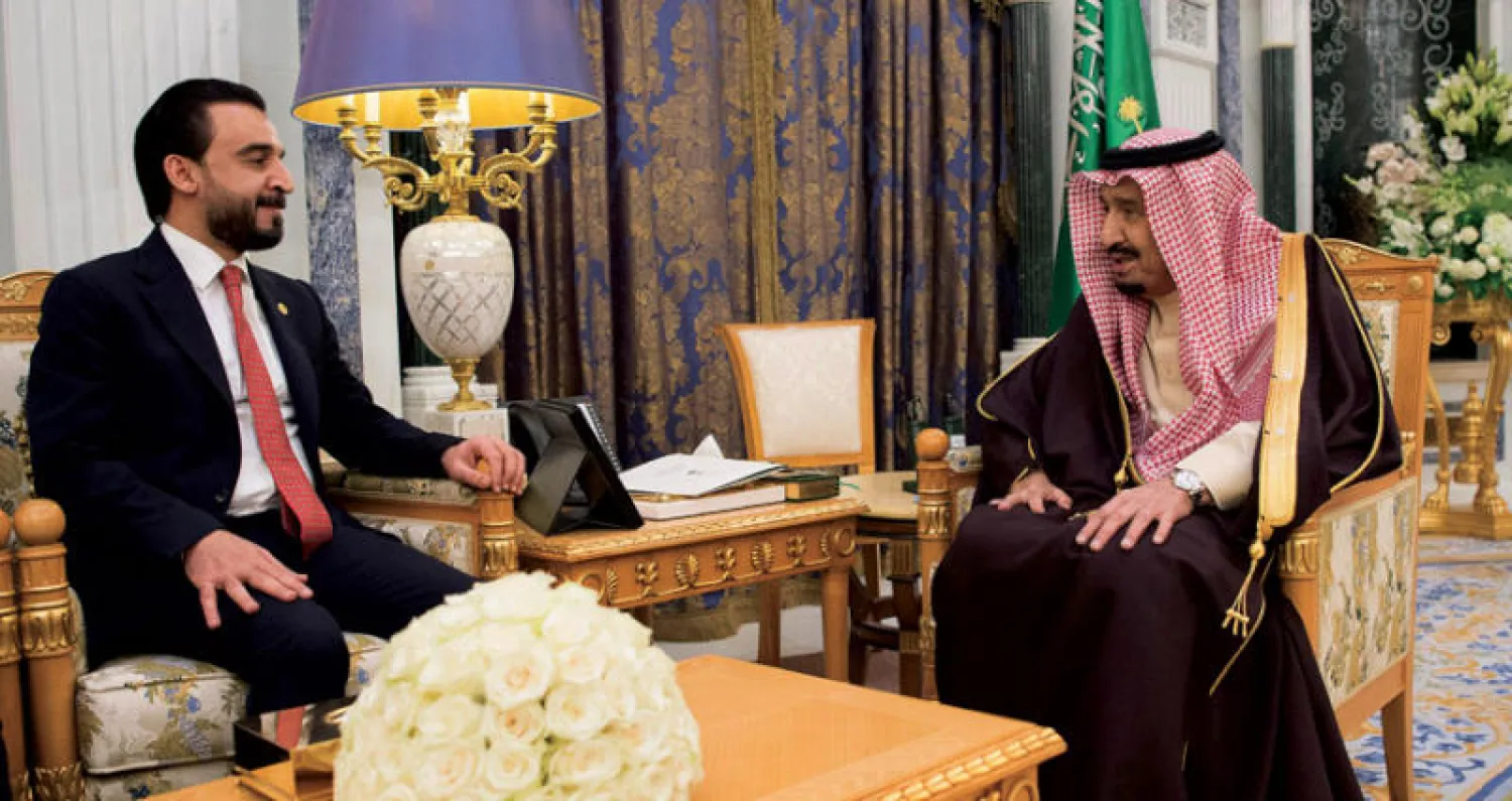 خادم الحرمين الشريفين لدى استقباله رئيس مجلس النواب العراقي في الرياض أمس (واس)