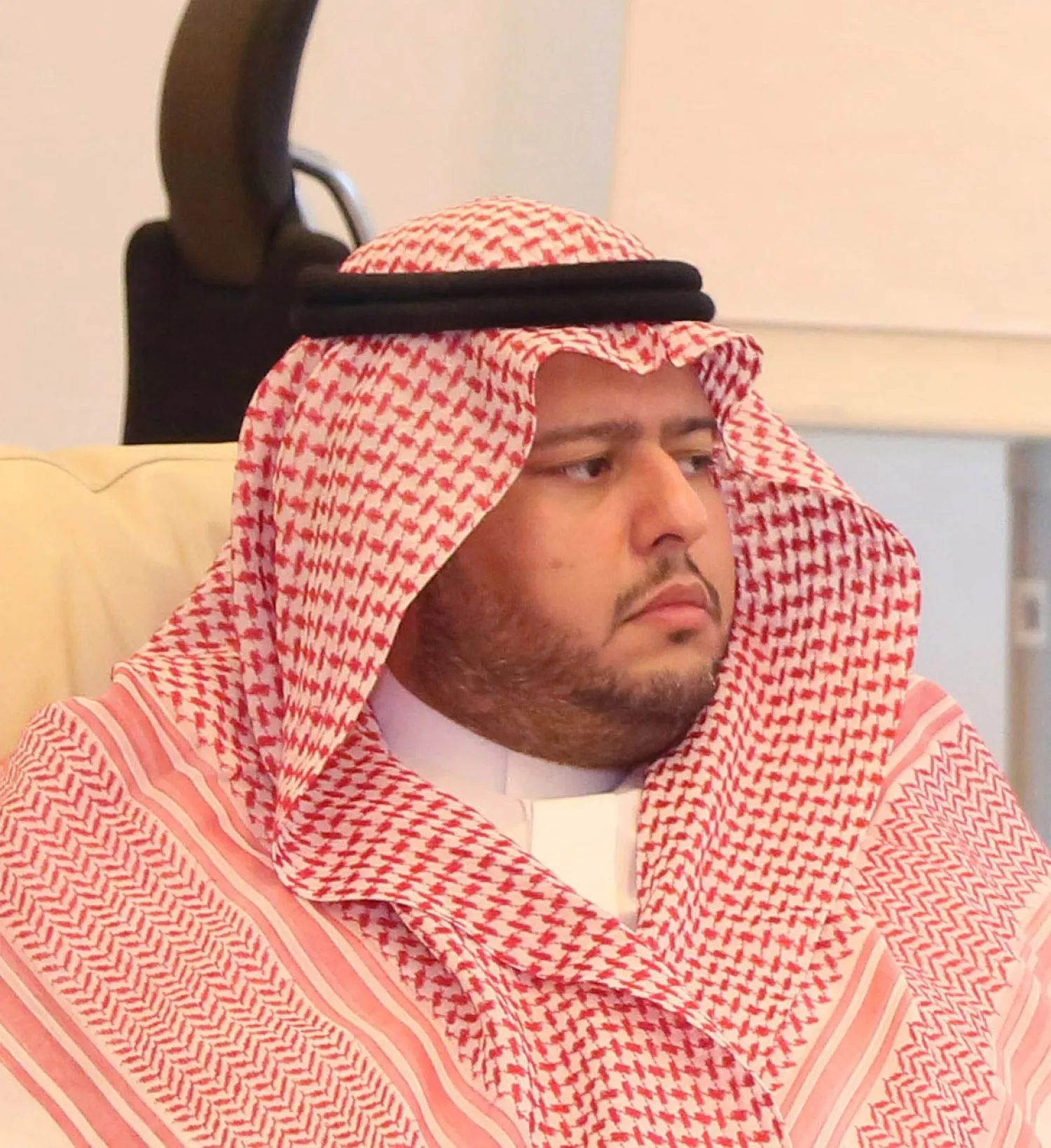 بدر بالغنيم وكيل هيئة السوق المالية السعودية للشؤون القانونية والتنفيذ (تصوير: يزيد السمراني)