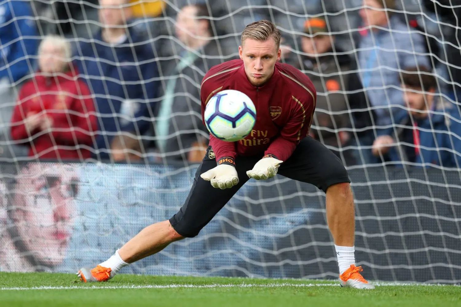 Bernd Leno warms up before the Fulham match on October 7 — his first Premier League start for Arsenal. Photo by Catherine Ivill/Getty Images
