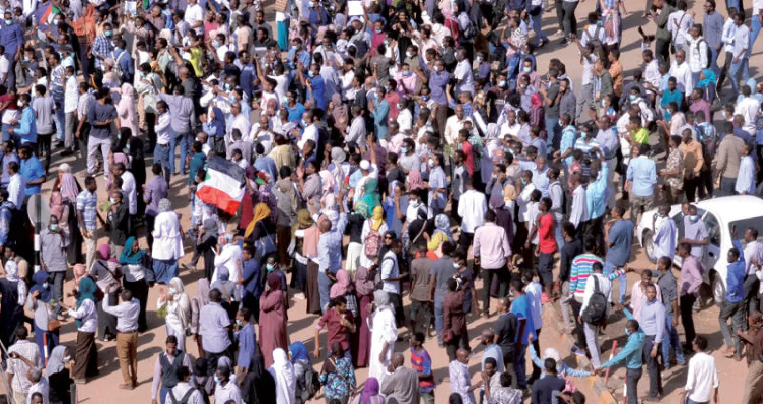 جانب من احتجاجات الخرطوم أمس  (رويترز)