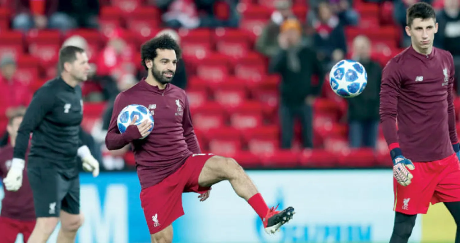 محمد صلاح ورقة ليفربول الرابحة خلال التدريب استعدادا لمواجهة نيوكاسل (رويترز)