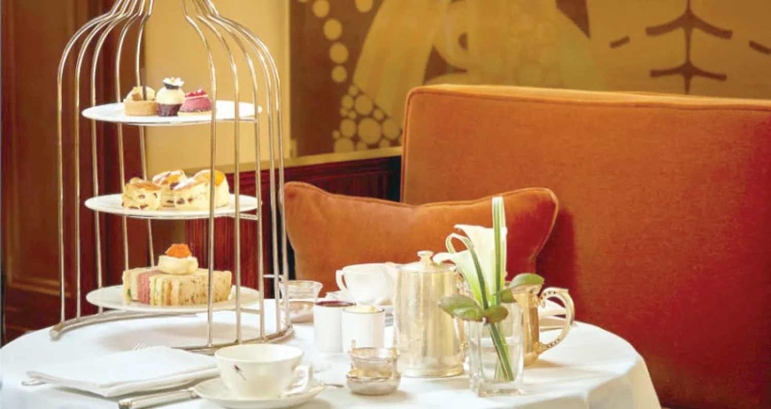 الشاي الإنجليزي التقليدي في شيراتون لندن بارك لاين