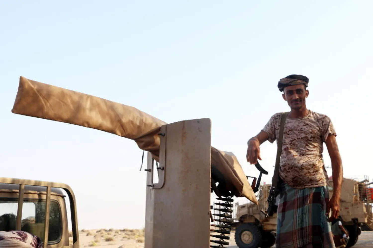 عنصر بالجيش اليمني (إ.ب.أ)