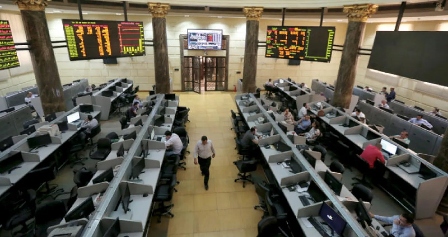 فقدت البورصة المصرية نحو 3 مليارات دولار في الربع الأخير من عام 2018 نتيجة الاضطرابات الاقتصادية العالمية (رويترز)