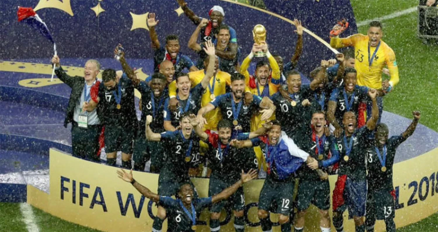 وسام جوقة الشرف الفرنسي للاعبي المنتخب أبطال العالم