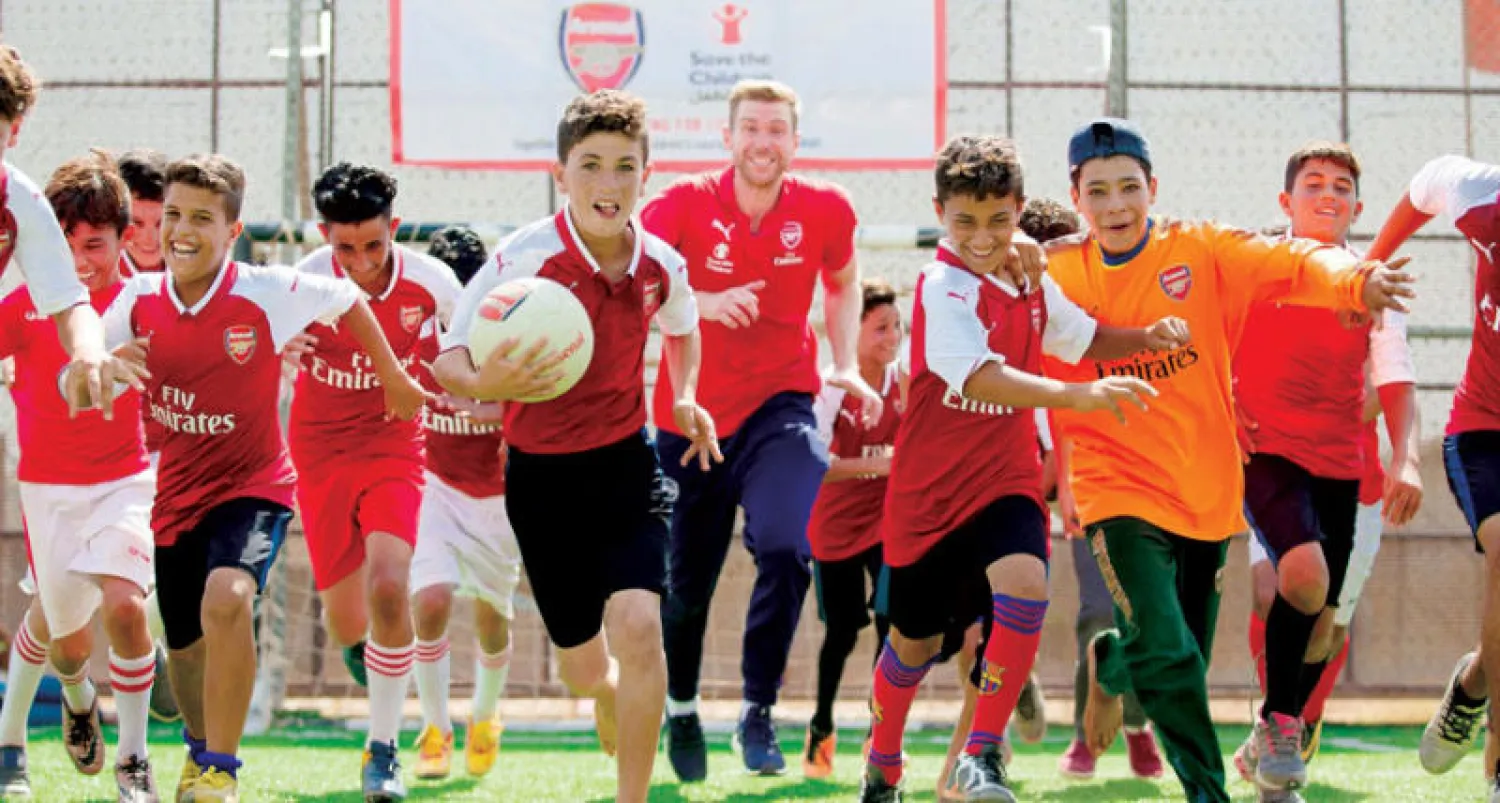 ميرتساكر يشارك صغار اللاجئين التدريب في معسكر الزعتري بالأردن ضمن برنامج أنقذوا الأطفال