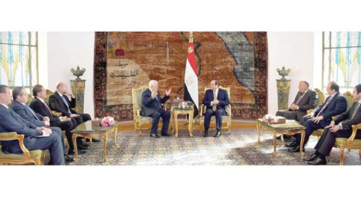 Egyptian President Abdul-Fattah el-Sisi, Palestinian President Mahmoud Abbas and the accompanying delegations (AFP)
