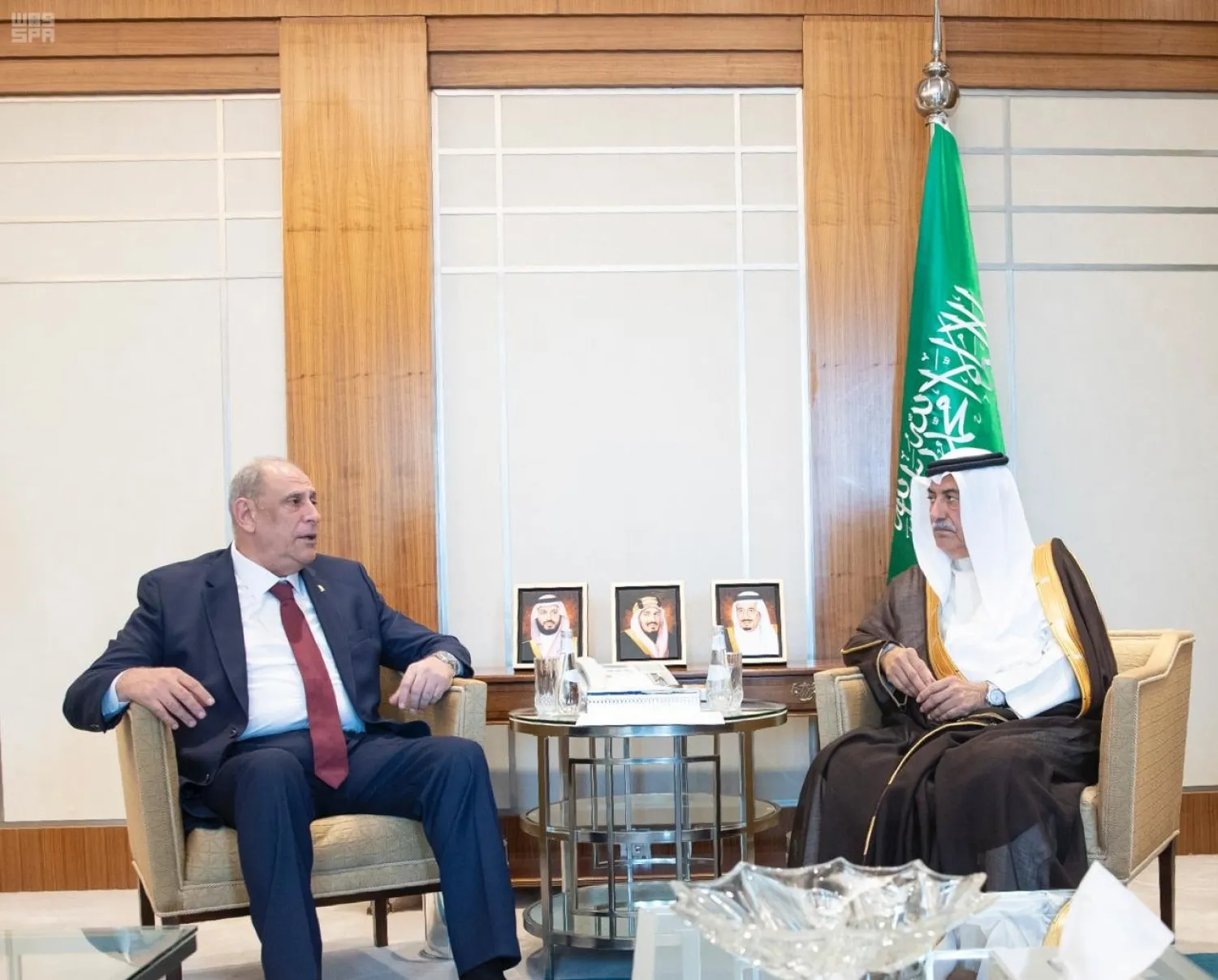 Lebanese Telecom Minister Jamal al-Jarrah meets with Saudi FM Assaf. (SPA)