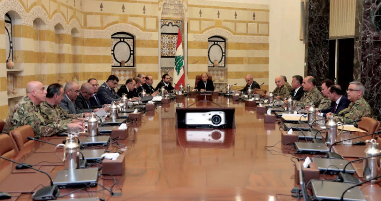 الرئيس ميشال عون مترئساً المجلس الاعلى للدفاع (دالاتي ونهرا)