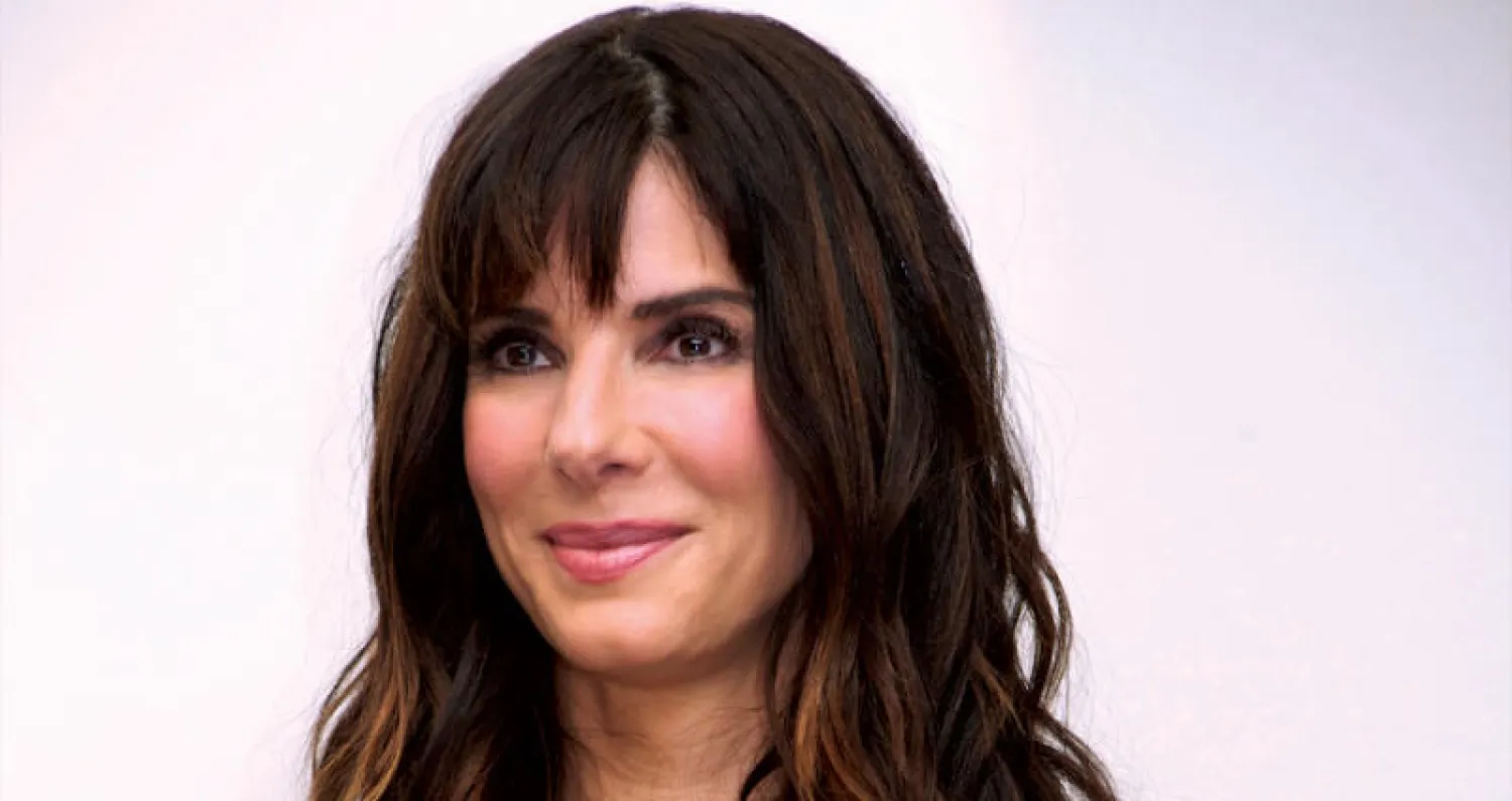 ساندرا بولوك لـ «الشرق الأوسط»: أخشى الطيران والسياسيين