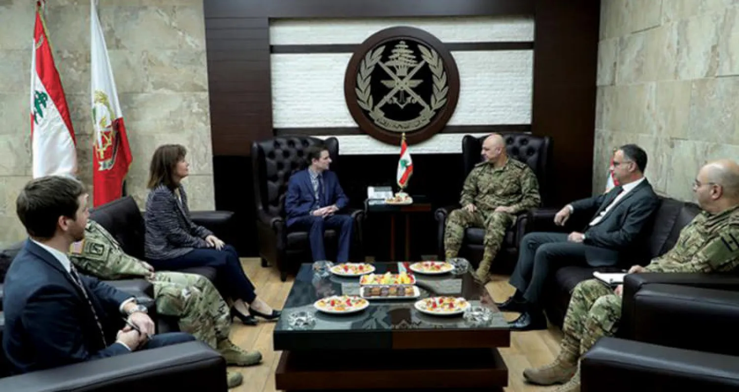 قائد الجيش اللبناني استقبل أمس مساعد وزير الخارجية الأميركية للشؤون السياسية ديفيد هيل (موقع الجيش اللبناني)