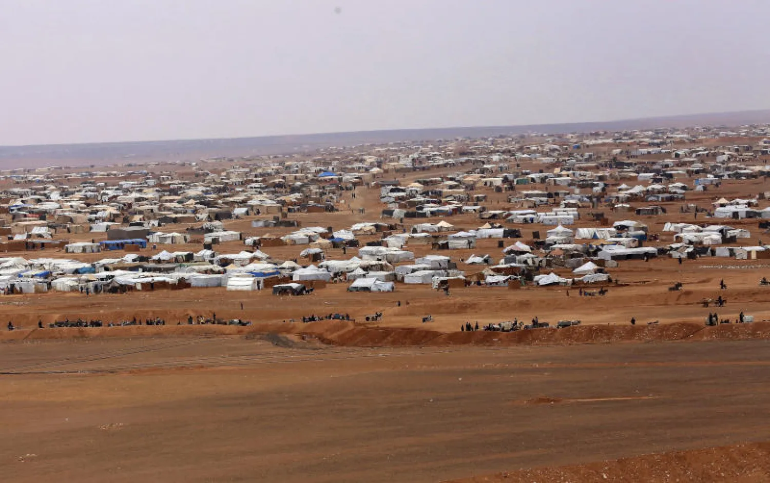 مخيم الركبان على الحدود السورية الأردنية (أ.ب)