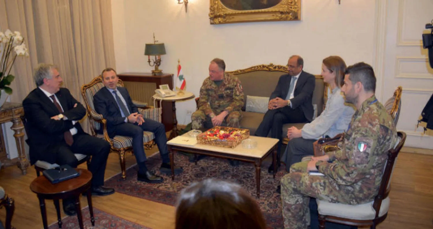 قائد القوات الدولية العاملة في جنوب لبنان «اليونيفيل» الجنرال ستيفانو دل كول والوفد المرافق له في زيارة لوزير الخارجية جبران باسيل (دالاتي ونهرا)