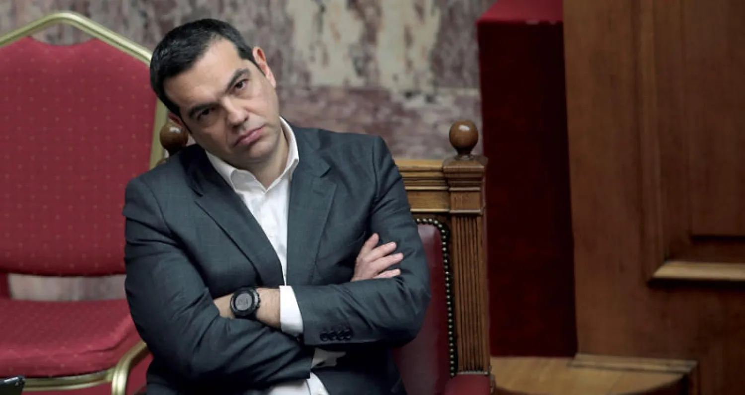 رئيس الوزراء زعيم حزب {سيريزا} اليساري أليكسيس تسيبراس يواجه اليوم تصويتاً في البرلمان لمنحه الثقة أو حجبها (أ.ب)