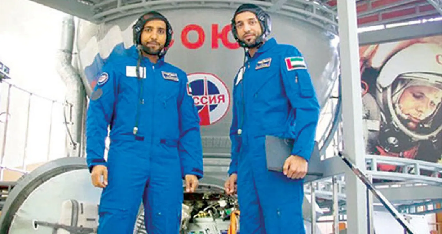 رائدا  الفضاء الإماراتيان خلال التدريبات