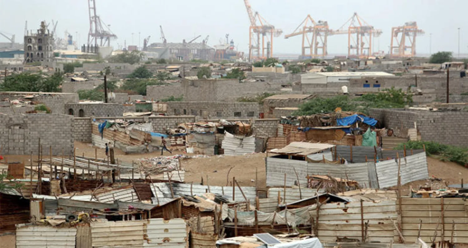 لقطة من الحديدة و مينائها