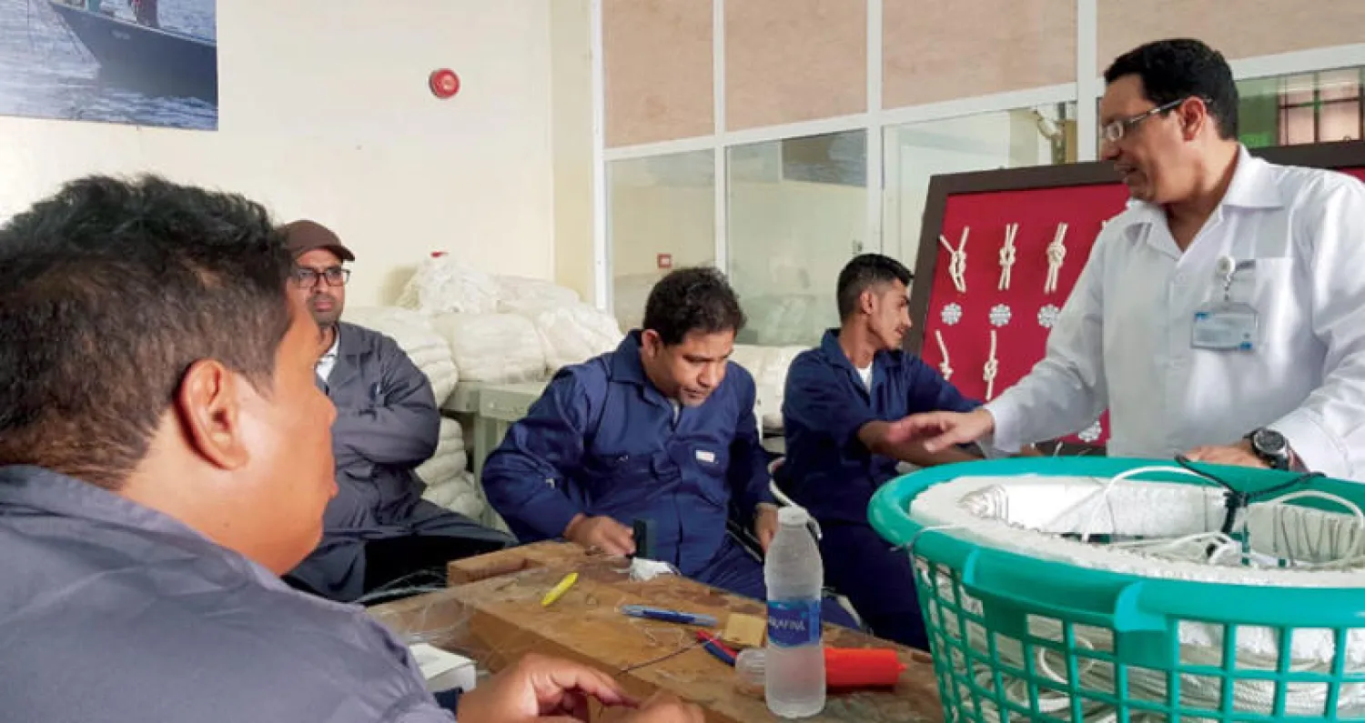 جانب من تدريب أول دفعة من الصيادين السعوديين ضمن مشروع «صياد»