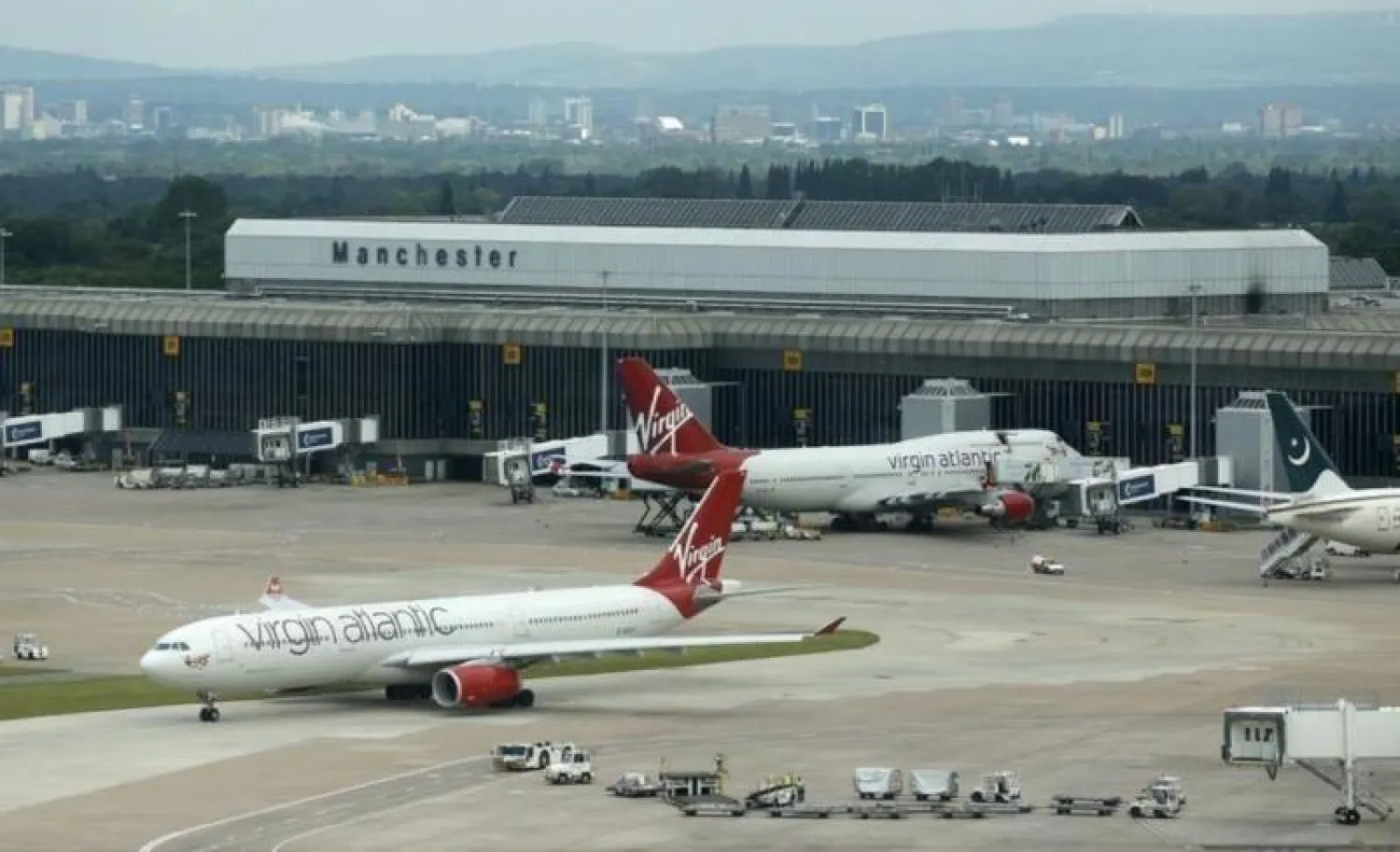 مطار مانشستر البريطاني (أرشيفية - رويترز)