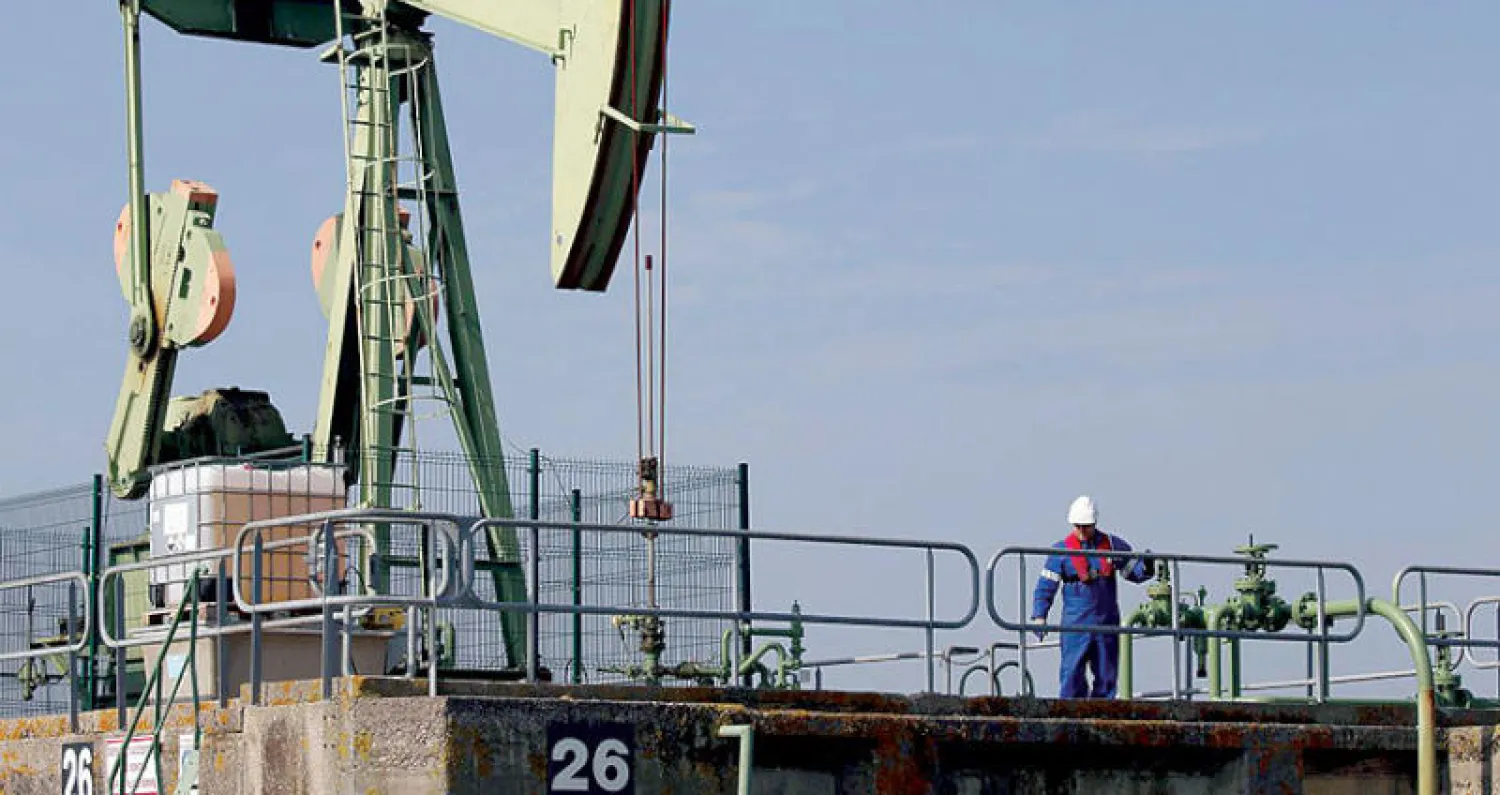 صورة أرشيفية من موقع بترولي في فرنسا