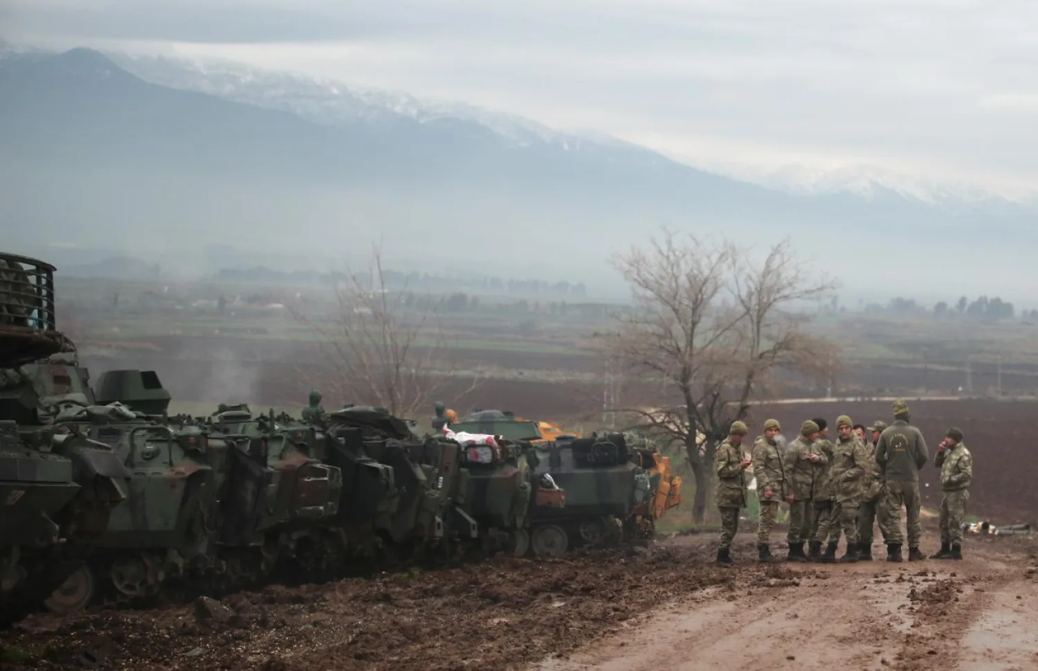 Turkish soldiers are pictured in a village near the Turkish-Syrian border in Hatay province, Turkey January 24, 2018. (Reuters)