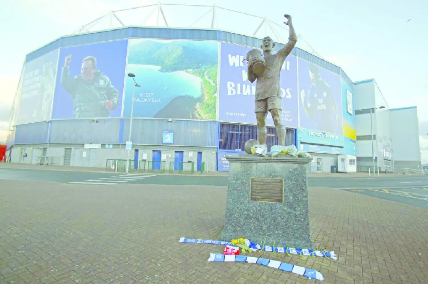 فقدان طائرة المهاجم إميليانو سالا في البحر بين نانت وكارديف