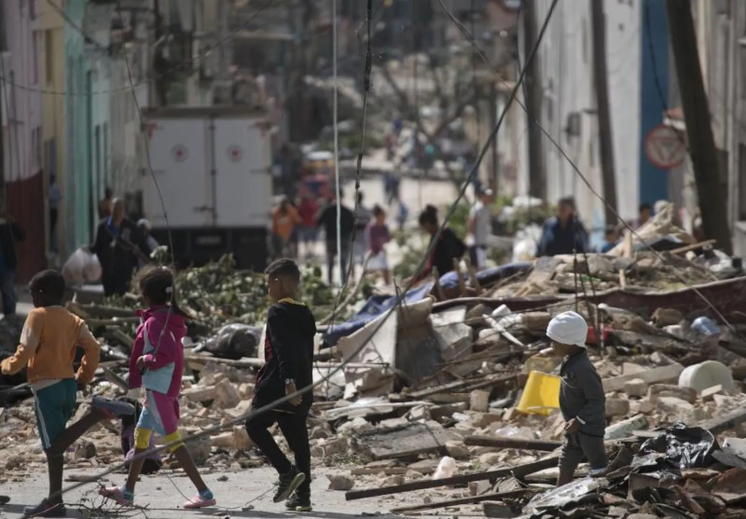 رئيس البرلمان الفنزويلي الذي أعلن نفسه رئيسا بالوكالة خوان غوايدو  (إ.ب.أ)
آثار الدمار الذي خلفه الإعصار الذي ضرب العاصمة الكوبية هافانا (أ.ب)
الرئيس البرازيلي جاير بولسونارو قبل خضوعه لعملية جراحية (أ.ف.ب)
هواتف آيفون من صنع شركة أبل (أ.ب)