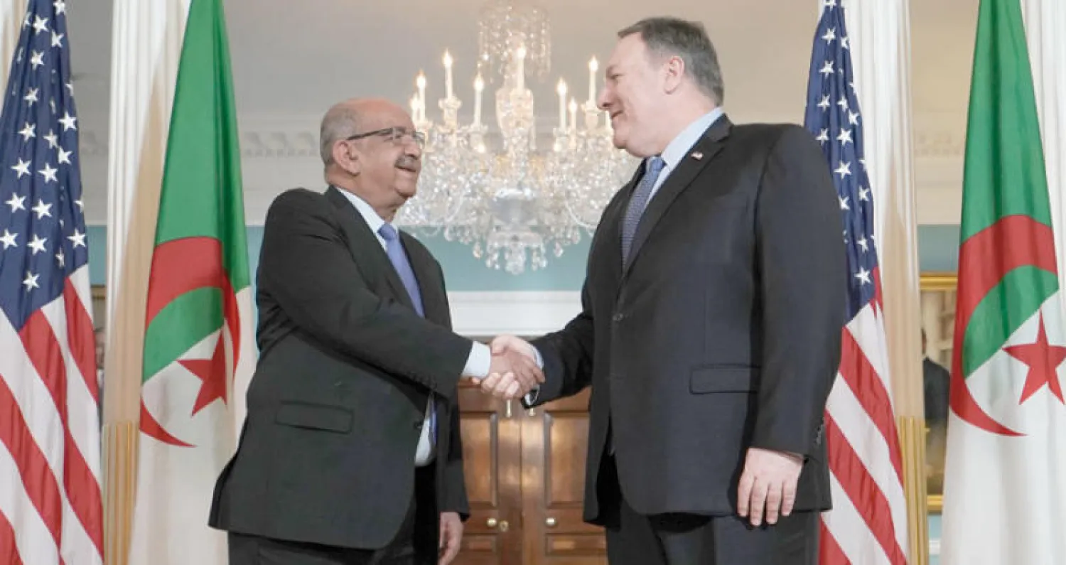 بومبيو ومساهل عقب محادثاتهما في واشنطن أمس (أ.ب)