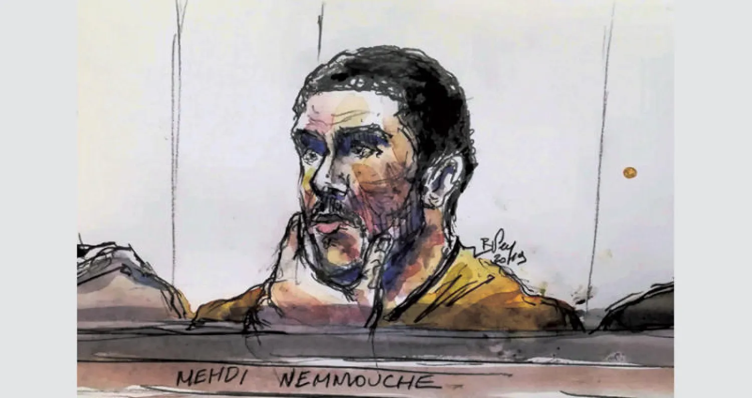 رسم لمهدي نموش في قاعة المحكمة أمس (أ.ف.ب)