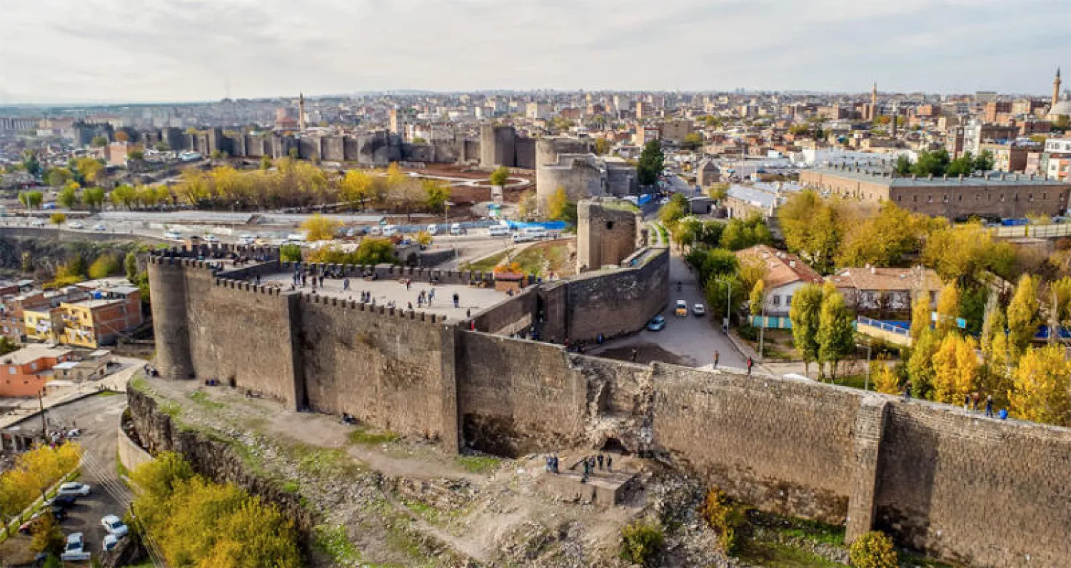 جراح يرفض إزالة جزء من منظار تركه داخل ركبة مريض