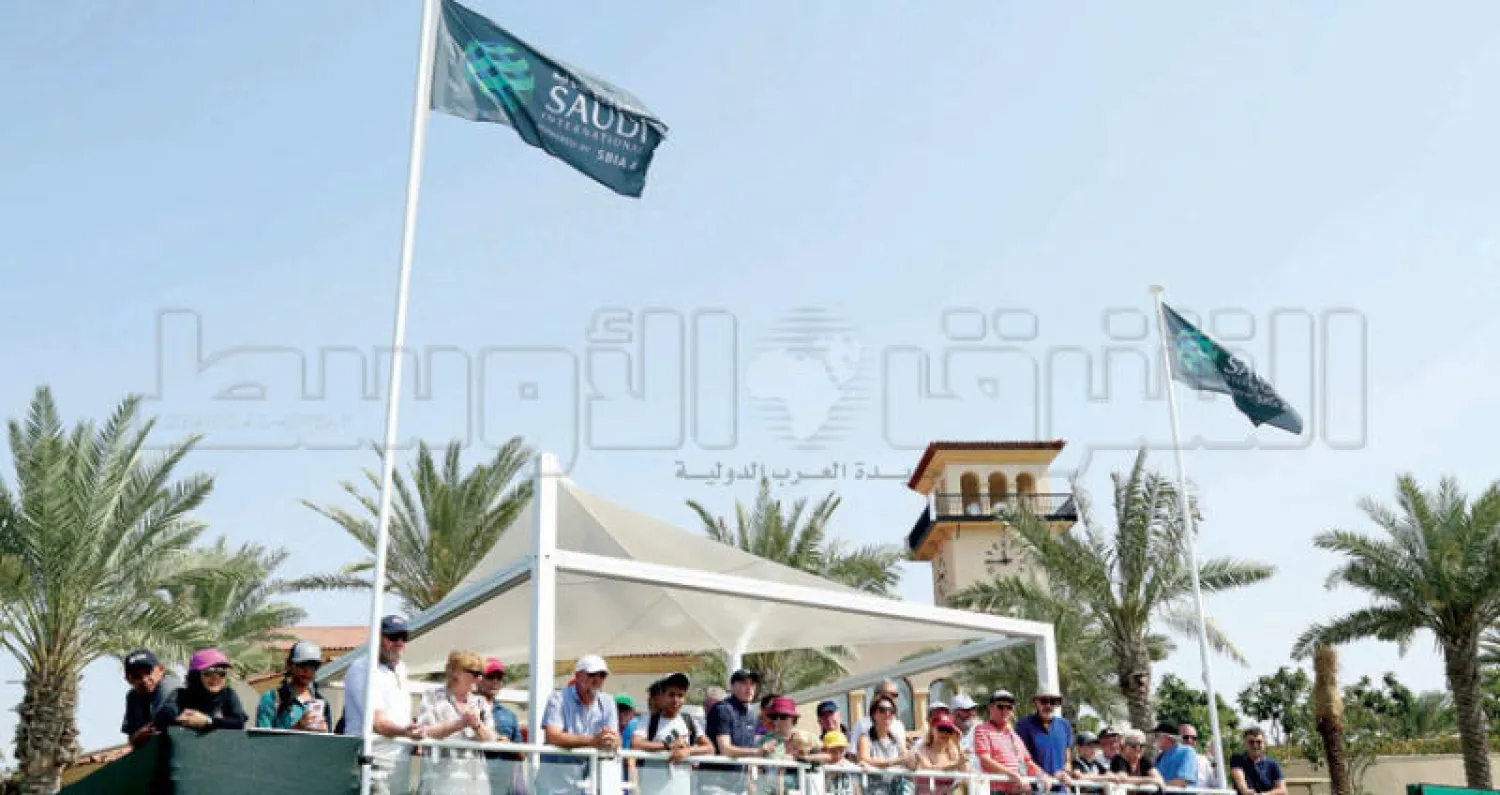 جماهير قدمت من أنحاء العالم لمتابعة الحدث الكبير (تصوير: غازي مهدي)