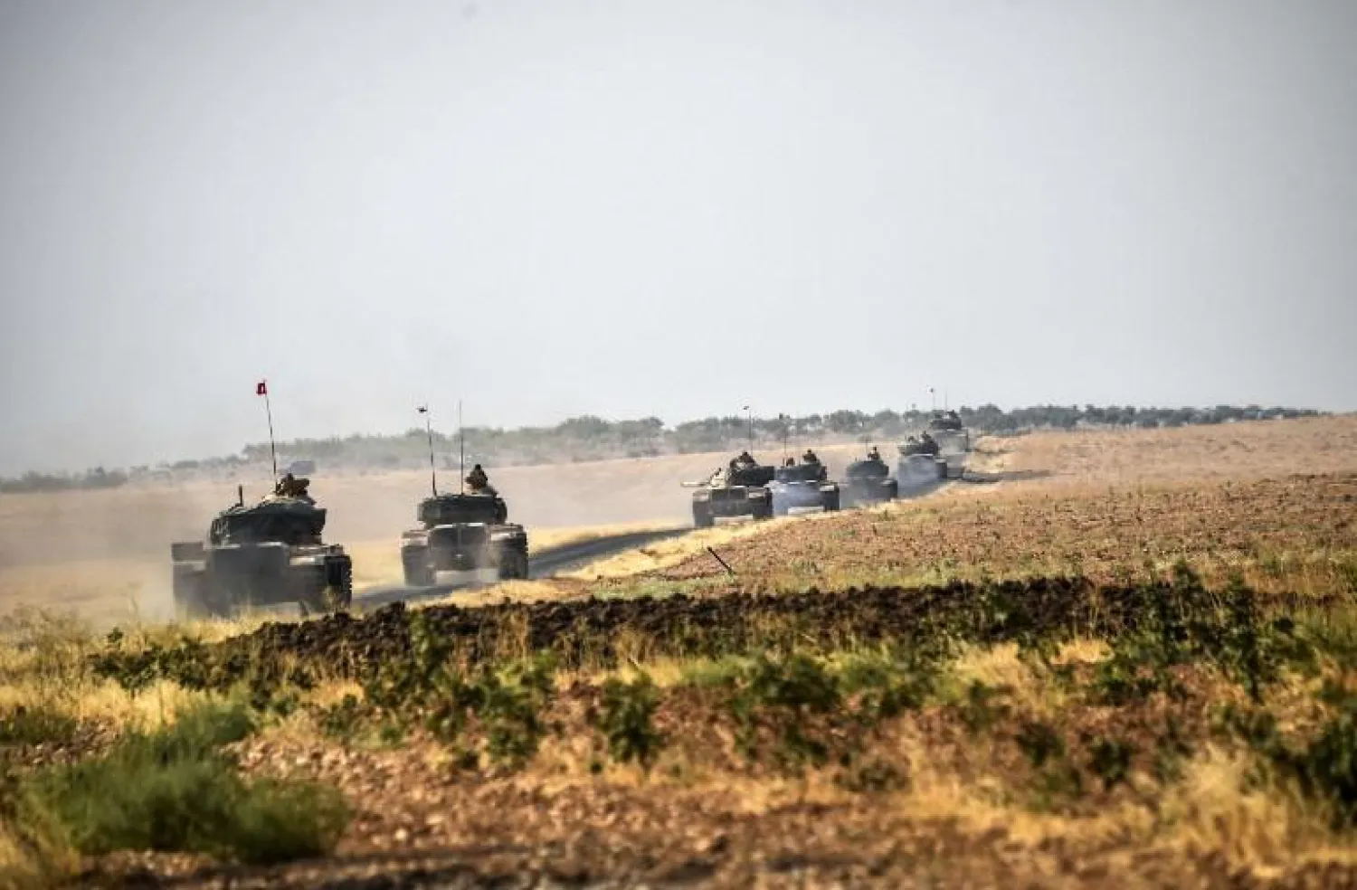 قوات تركية على الحدود مع سوريا (أرشيف - أ.ف.ب)