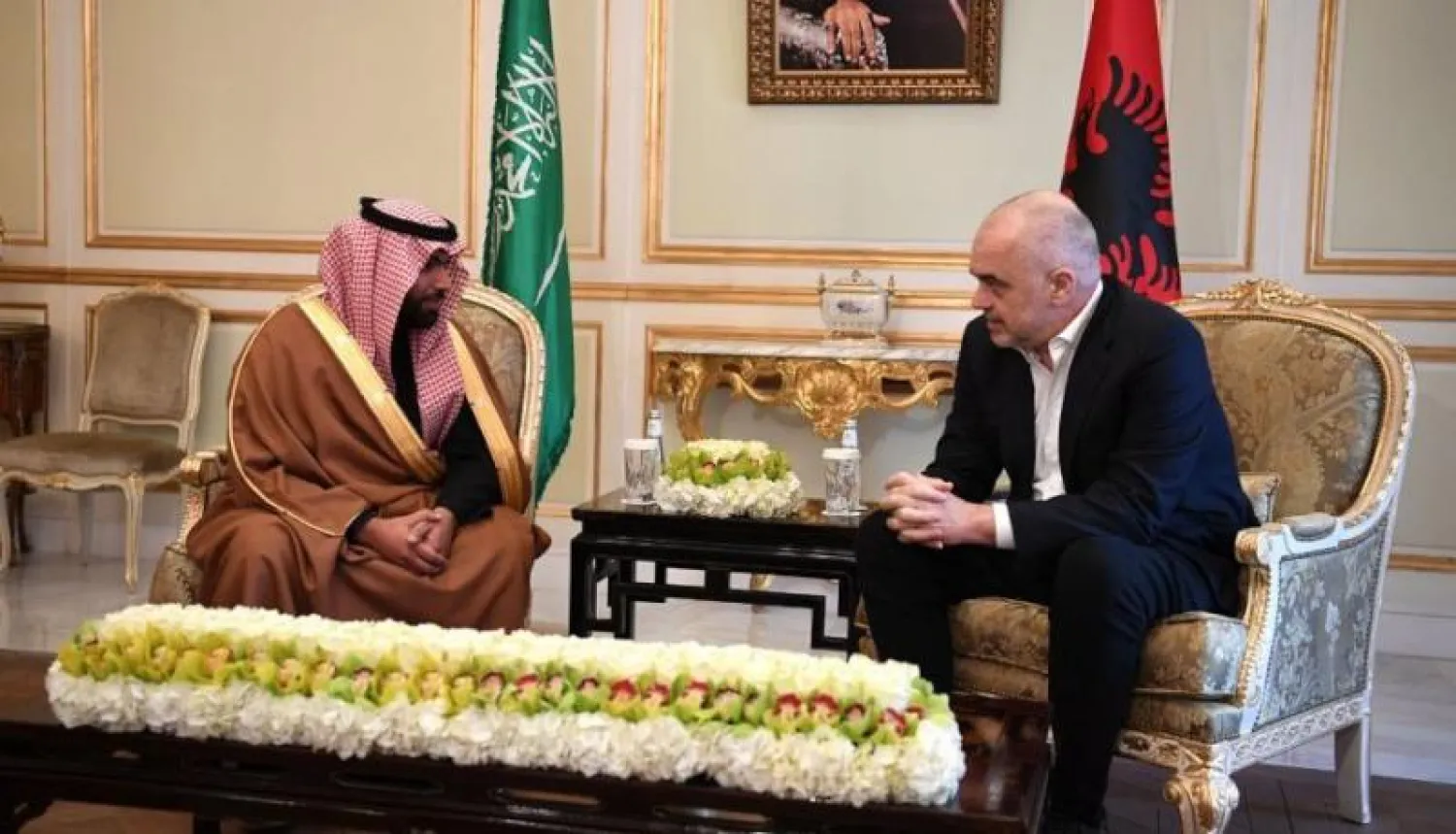 رئيس وزراء ألبانيا آدي راما يستقبل وزير الثقافة السعودي الأمير بدر بن عبد الله بن فرحان في قصر الملك سعود بالرياض (واس)