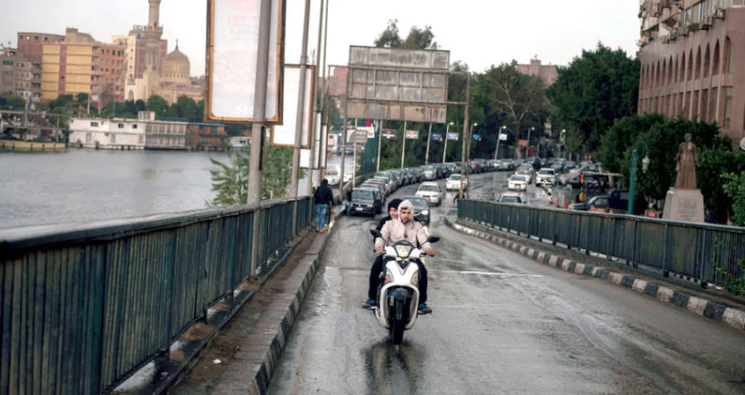 أمطار غزيرة سقطت على القاهرة أمس (إ.ب.أ)